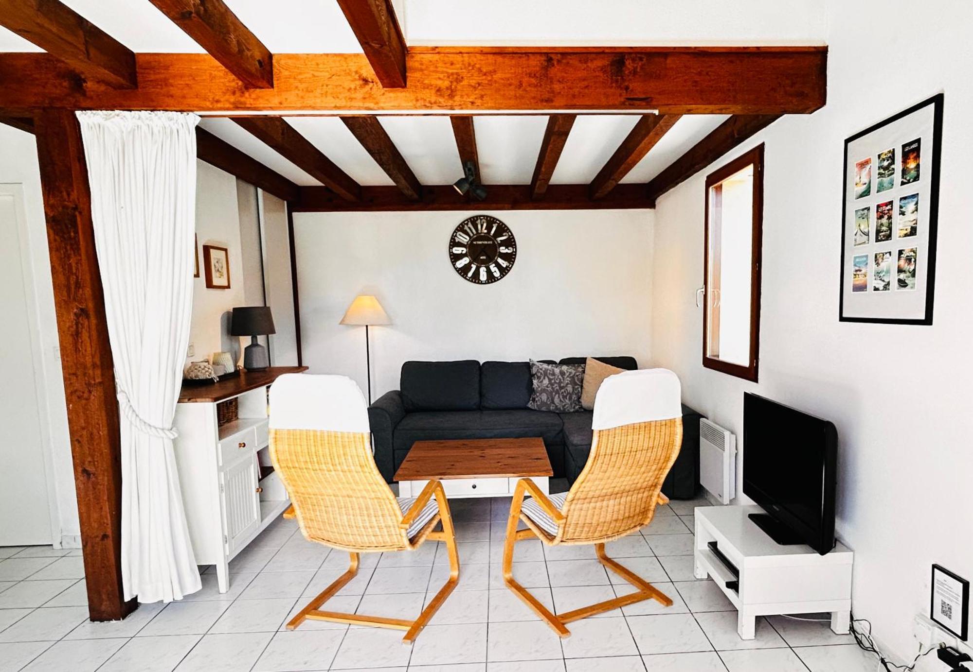 Jolie Maison De Vacances Avec Terrasse Et Jardin Saint-Julien-en-Born Exterior photo